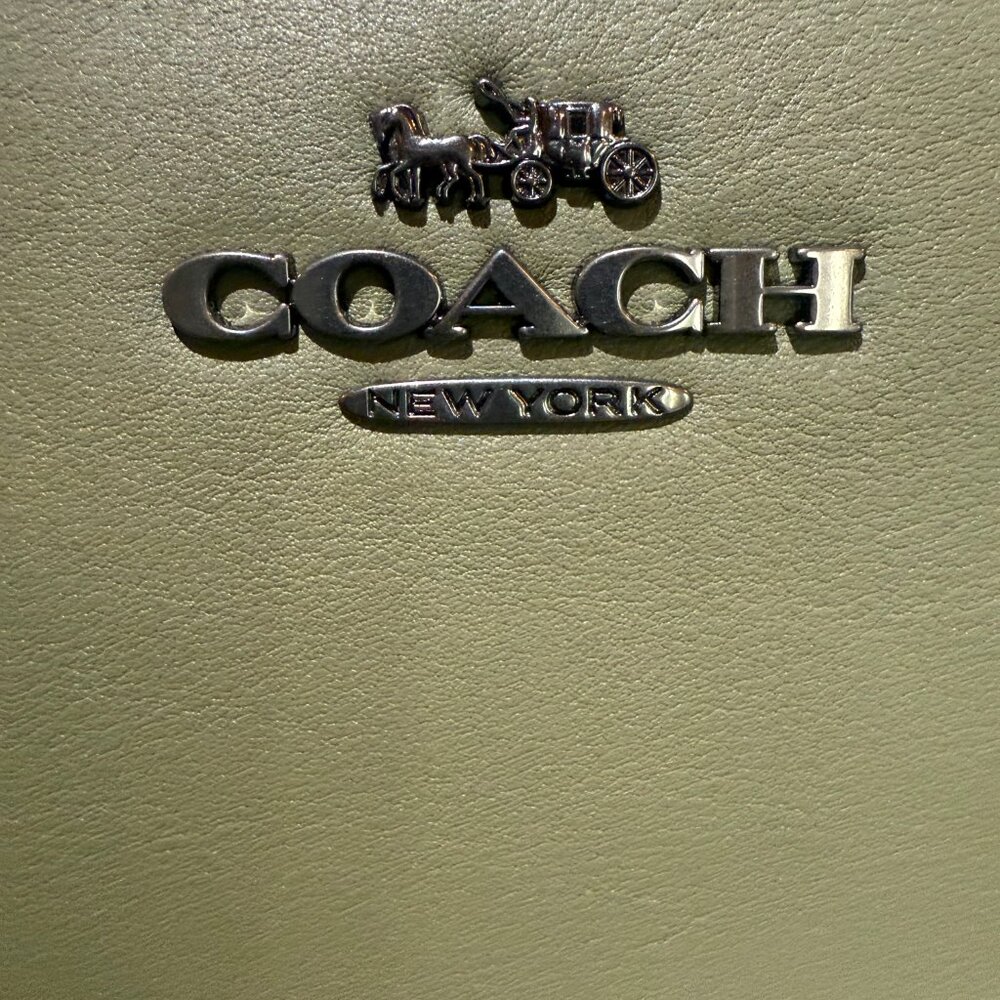 Coach Penelope Shoulder Bag NWT - Picture 4 of 9